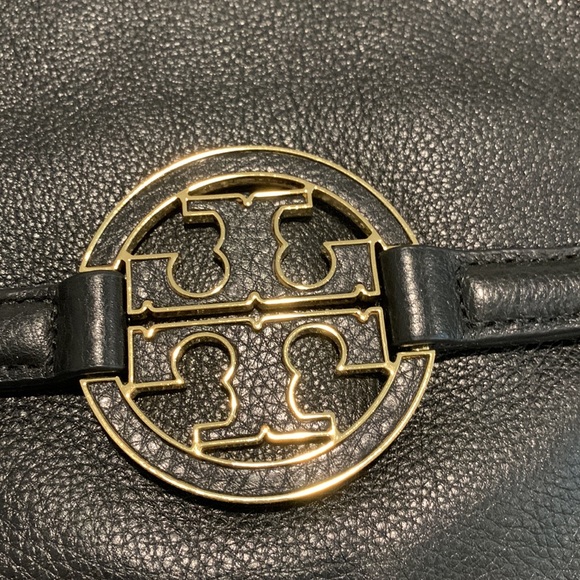 Tory Burch Amanda Hobo - Picture 2 of 5